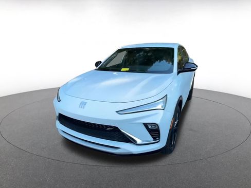 Used 2025 Buick Envista Sport Touring image 7