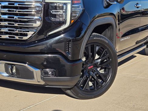 Used 2022 GMC Sierra 1500 Denali w/ Denali Reserve Package image 7