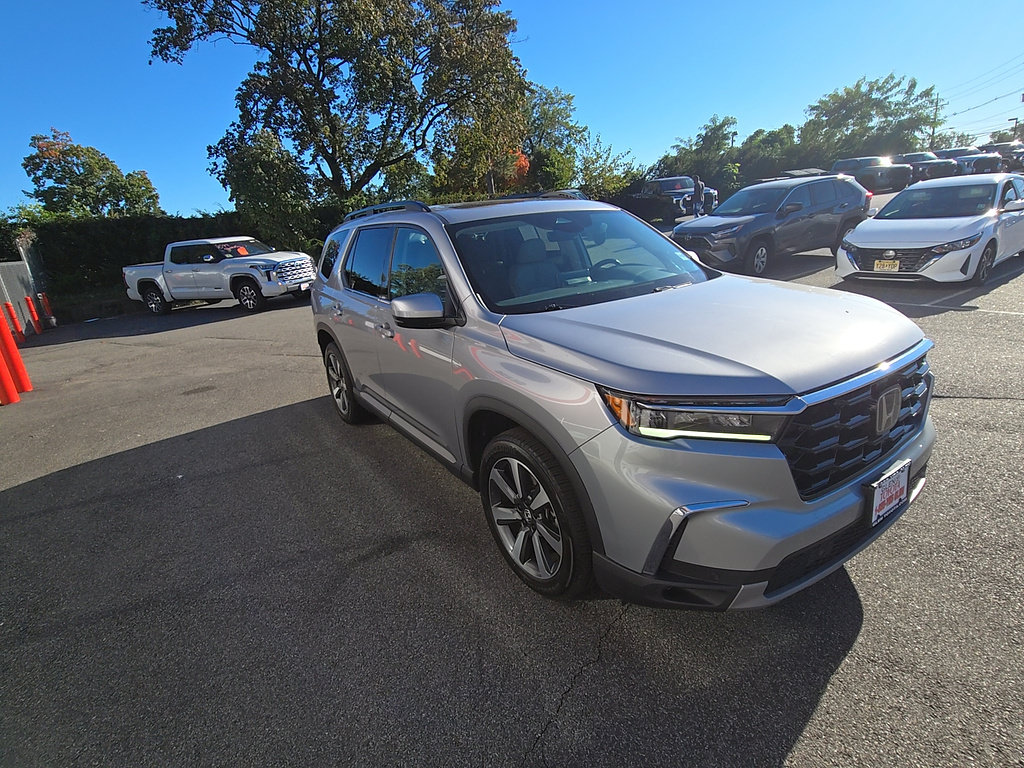 Used 2025 Honda Pilot Touring image 26