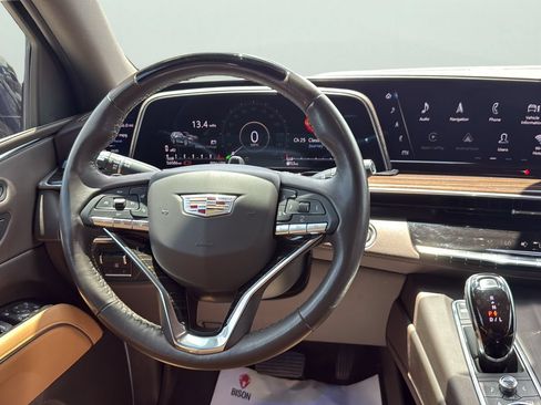 Used 2022 Cadillac Escalade Premium Luxury w/ Performance Package RWD image 12