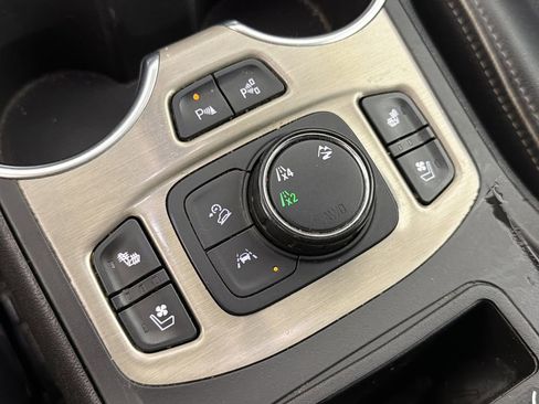 Used 2018 GMC Terrain Denali w/ Advanced Safety Package image 33