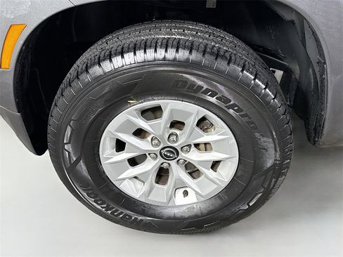 Certified 2024 Nissan Frontier SV image 34