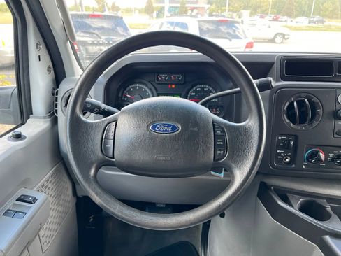 Used 2011 Ford E-150 and Econoline 150 image 21