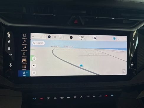 New 2026 Jeep Cherokee Overland w/ Advanced Pro Tech Group AWD/4WD image 17