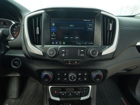 Used 2022 GMC Terrain SLT image 29
