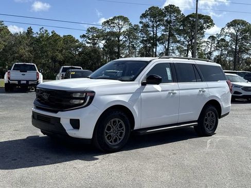 Used 2025 Ford Expedition Active image 15