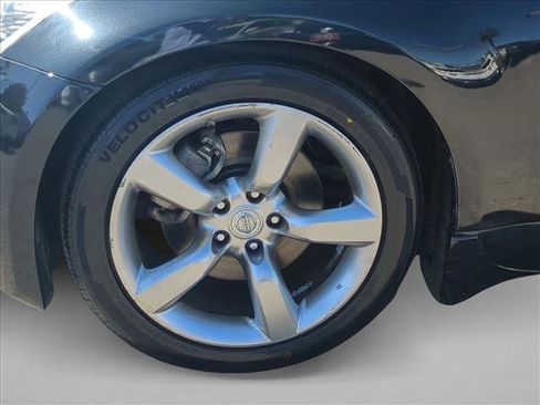 Used 2006 Nissan 350Z Touring image 19