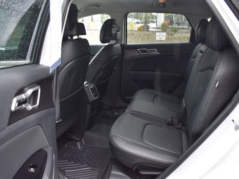 Used 2025 Kia Sportage EX AWD/4WD image 20