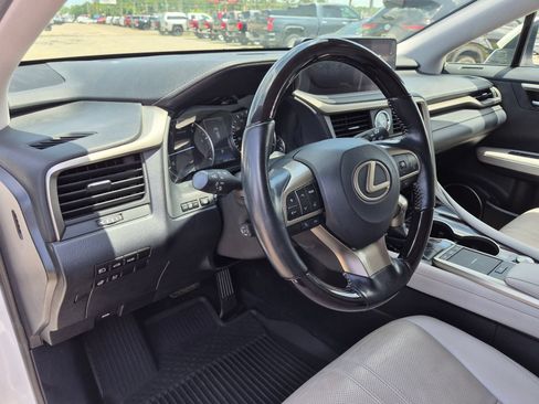Used 2021 Lexus RX 350L Luxury w/ Cold Weather Package AWD/4WD image 10