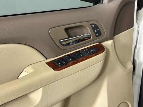 Used 2010 Chevrolet Tahoe LTZ image 28