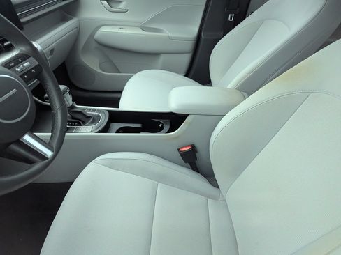 Used 2024 Hyundai Kona SEL FWD image 10