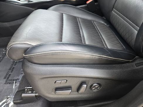 Used 2019 Kia Sorento SX image 22