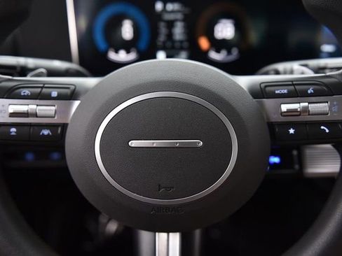 Used 2025 Hyundai Sonata SEL FWD image 18