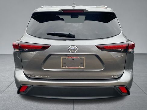 New 2026 Toyota Highlander XLE image 12