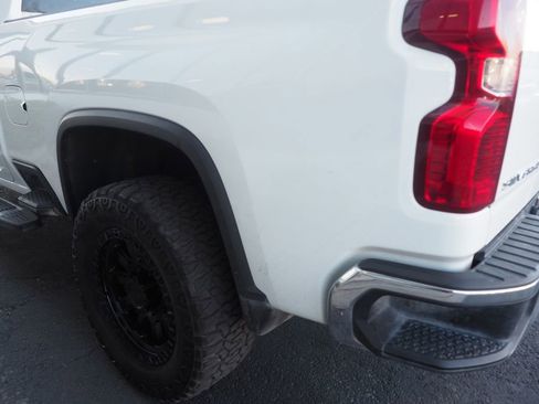 Used 2024 Chevrolet Silverado 2500 LT image 21