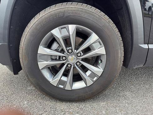 Used 2025 Chevrolet Equinox LT w/ Safety and Technology Package AWD/4WD image 9