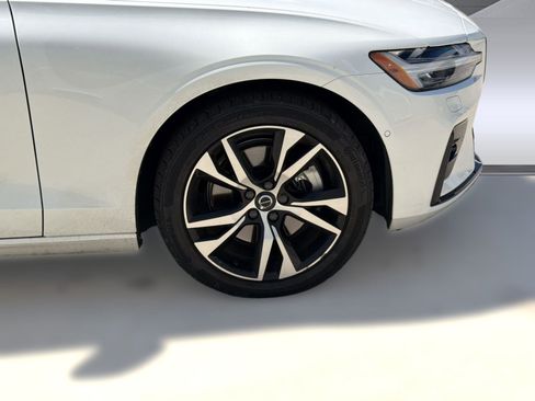 Used 2024 Volvo S60 B5 Plus w/ Climate Package FWD image 11