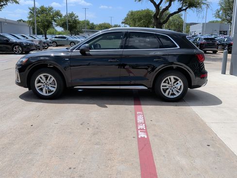 Certified 2023 Audi Q5 2.0T Premium w/ Convenience Package AWD/4WD image 7