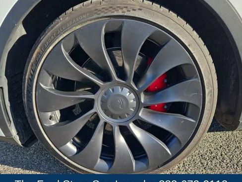 Used 2021 Tesla Model Y Long Range AWD/4WD image 7