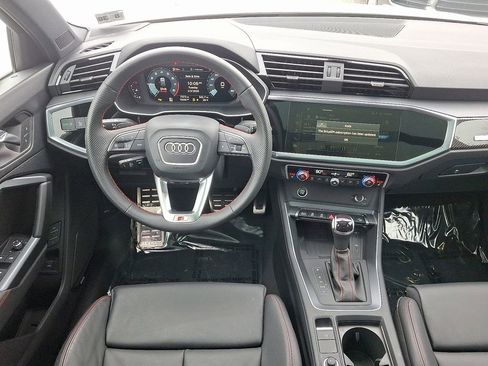 Certified 2025 Audi Q3 2.0T Premium Plus w/ Premium Plus Package image 12