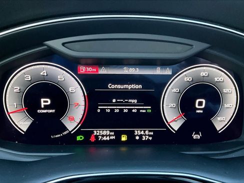 Used 2022 Audi Q8 Premium Plus image 25