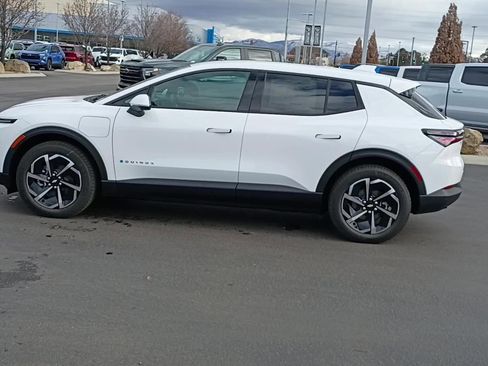 New 2026 Chevrolet Equinox EV LT w/ Comfort Package image 5