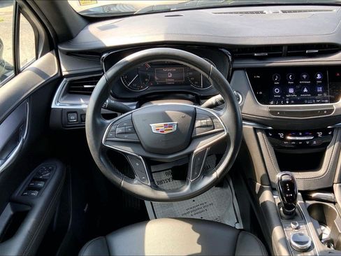 Used 2023 Cadillac XT5 Luxury FWD image 5