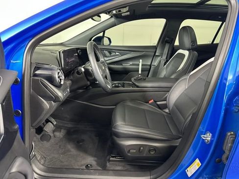 Used 2024 Chevrolet Blazer EV LT image 11