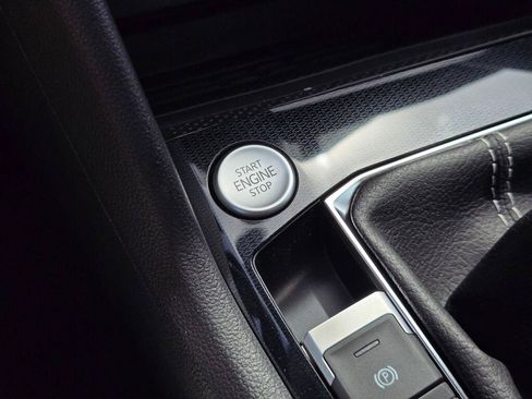 New 2026 Volkswagen Taos SE AWD/4WD image 31