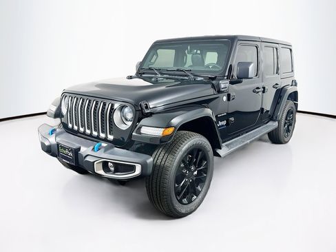 Used 2023 Jeep Wrangler Sahara w/ Cold Weather Group image 3