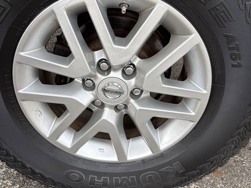 Used 2016 Nissan Frontier SV image 14