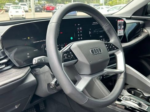 Used 2025 Audi Q5 Premium Plus w/ Premium Plus AWD/4WD image 17