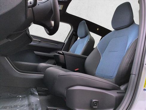 New 2026 Volvo EX30 Plus w/ Climate Package image 4