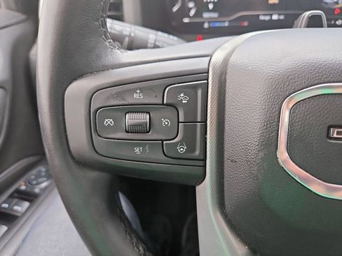 Used 2024 GMC Yukon XL Denali w/ Advanced Technology Package AWD/4WD image 17