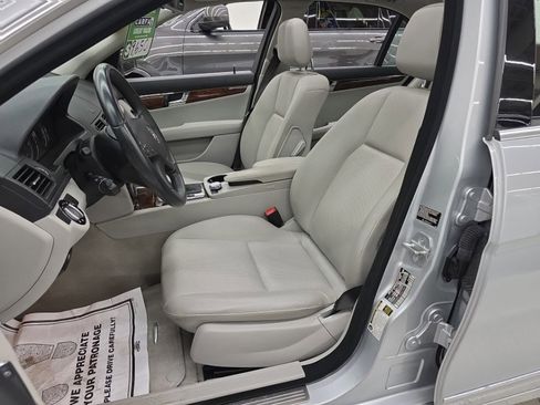Used 2009 Mercedes-Benz C 300 4MATIC Sedan image 7