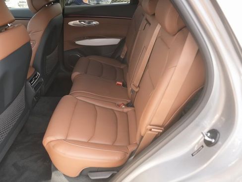 Used 2026 Genesis GV70 2.5T Advanced image 13