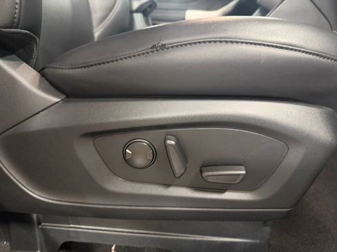 Used 2023 Ford Explorer XLT w/ Equipment Group 202A image 17