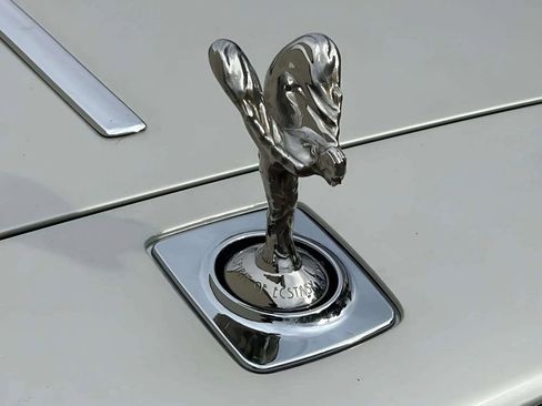 Used 2011 Rolls-Royce Ghost RWD image 17