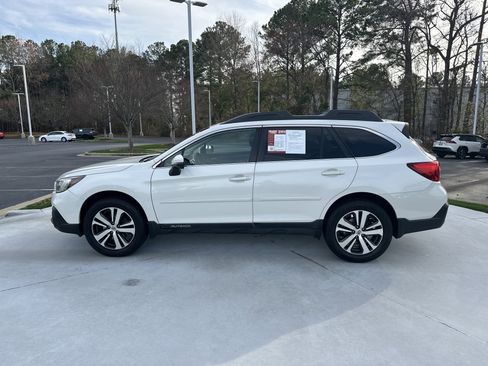 Used 2018 Subaru Outback 2.5i Limited image 7