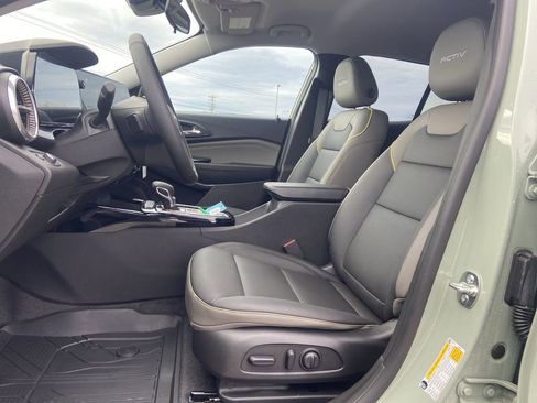 New 2025 Chevrolet Trax ACTIV w/ Driver Confidence Package FWD image 18