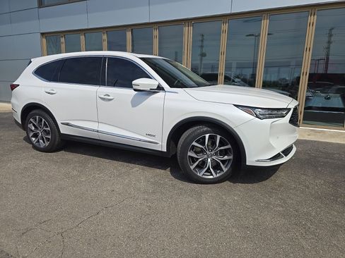 Used 2023 Acura MDX SH-AWD w/ Technology Package image 3