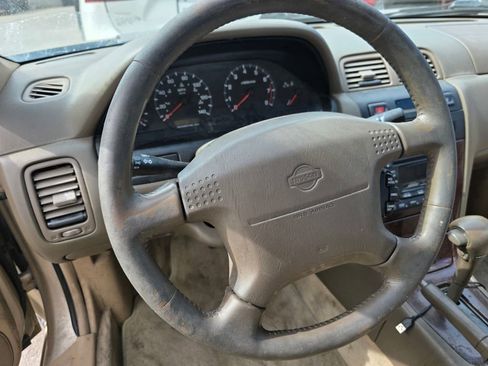 Used 1998 Nissan Maxima GLE FWD image 9