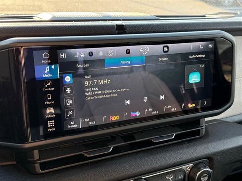 Certified 2025 Jeep Gladiator Sport image 16