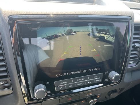 Used 2022 Nissan Frontier PRO-4X w/ Technology Package image 28