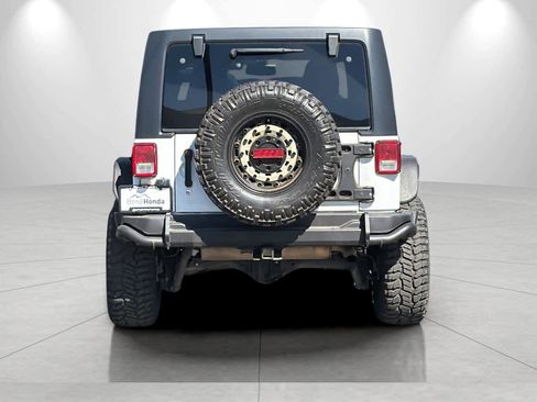 Used 2018 Jeep Wrangler Unlimited Sport AWD/4WD image 7