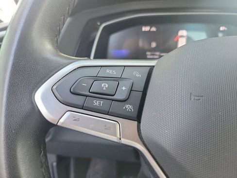 Used 2024 Volkswagen Jetta SE FWD image 17