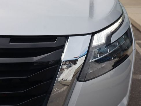 Certified 2024 Nissan Pathfinder S image 13