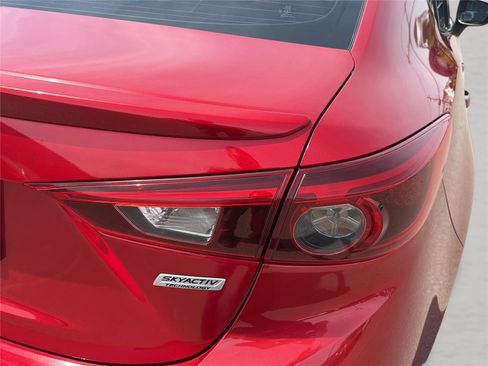 Used 2017 MAZDA MAZDA3 Grand Touring w/ Premium Equipment Package FWD image 36