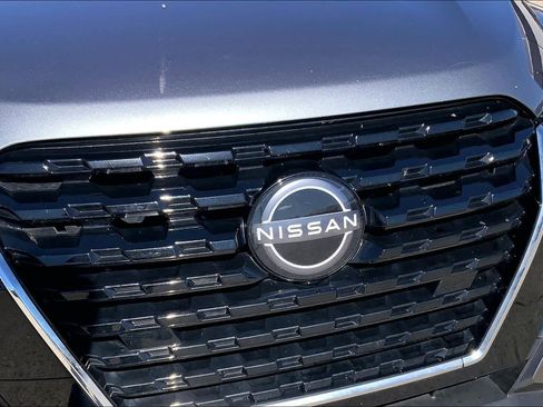 Used 2022 Nissan Kicks S image 30