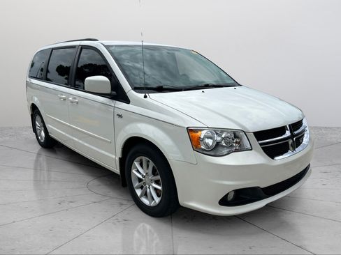 Used 2013 Dodge Grand Caravan SXT w/ UConnect Hands-Free Group FWD image 22